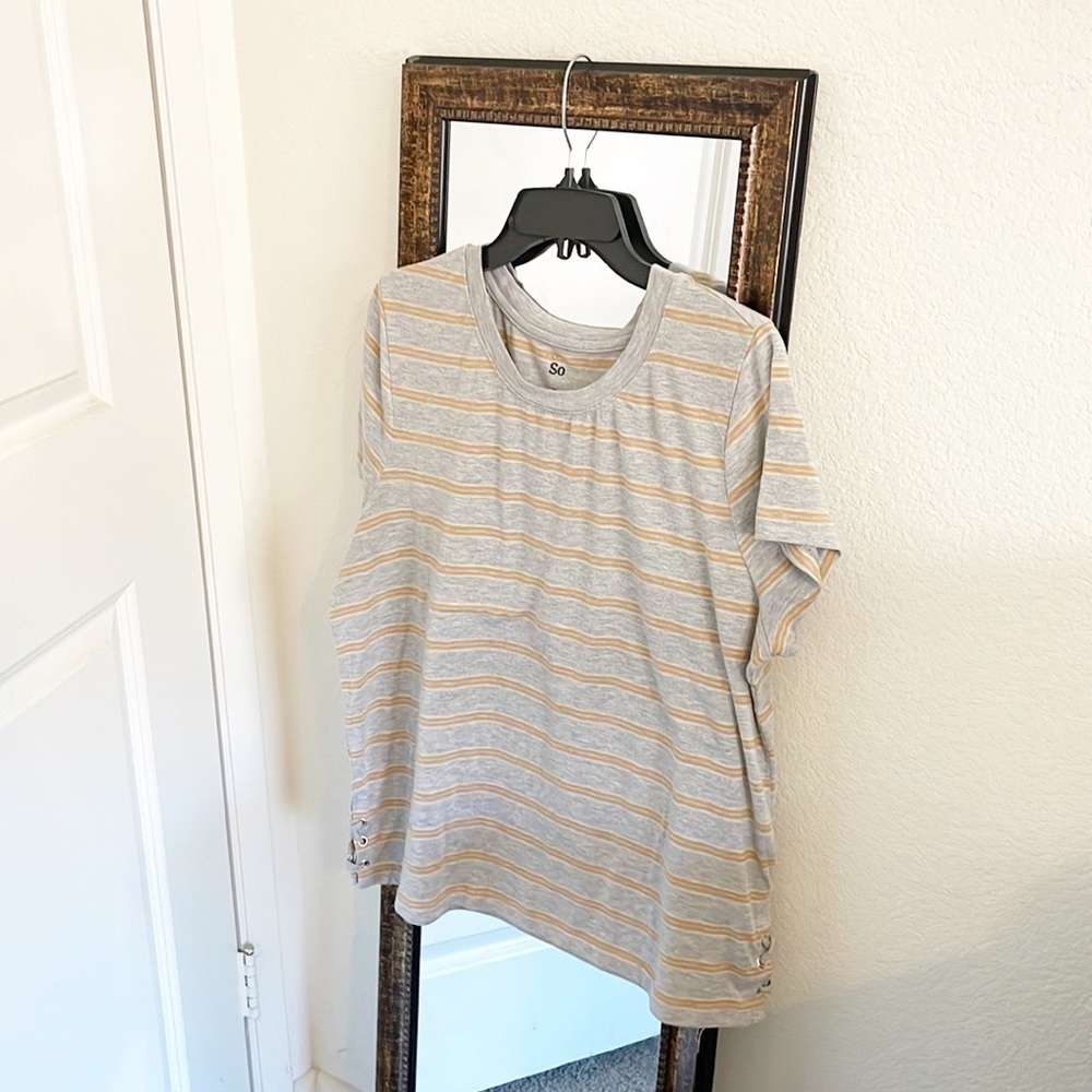 SO gray/gold striped tee